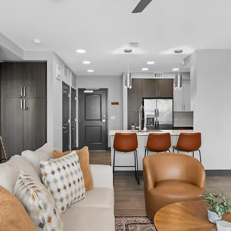 Stylish 2br Near Sylvan Park- Music Views Apartment *