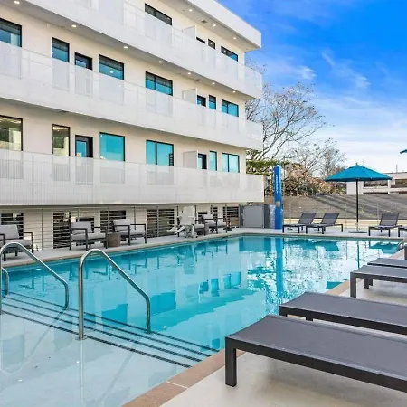 Apartment Modern Gulch Getaway With Pool, Garage And Balcony *