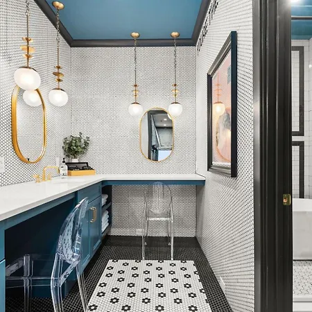 The Velvet Songbird Downtown Luxe Sleeps 24 Nashville