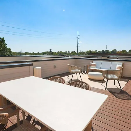Modern 4br | Easy To Broadway + Heated Pool Apartment *
