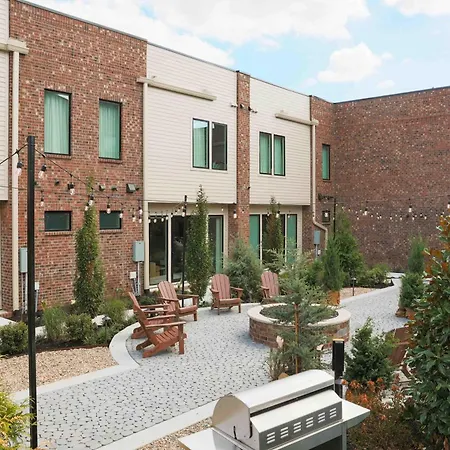 Noa | Pool, Sauna, & Rooftop Views * Nashville