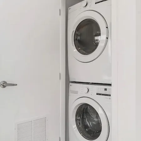 Apartment River View Luxury With Garage, Walk To Downtown