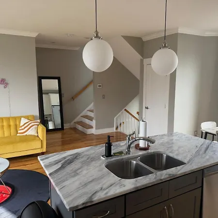 Rooftop Skyline View-close To Broadway-sleeps 8 * Nashville