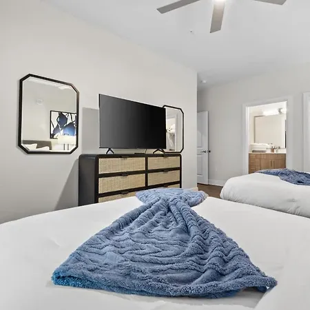 Spacious 2br N Gulch Walk To Broadway & Rooftops