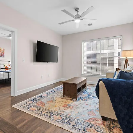 2br Near Broadway W Fireplace & Pool * Nashville