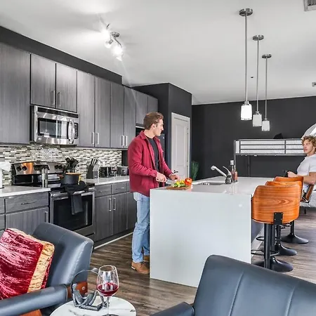 The Midnight Parthenon - 5 Min To Broadway - Midtown * Nashville