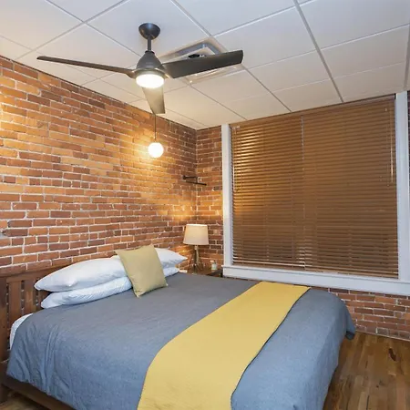 Holiday home The Library-downtown Luxury Penthouse Printers Alley Steps To Broadway