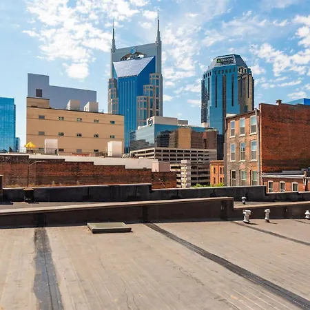 Holiday home The Velvet Songbird Downtown Luxe Sleeps 24 Nashville