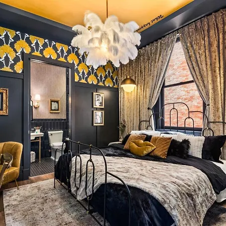 The Songbird-luxury Penthouse Steps To Broadway Holiday home Nashville