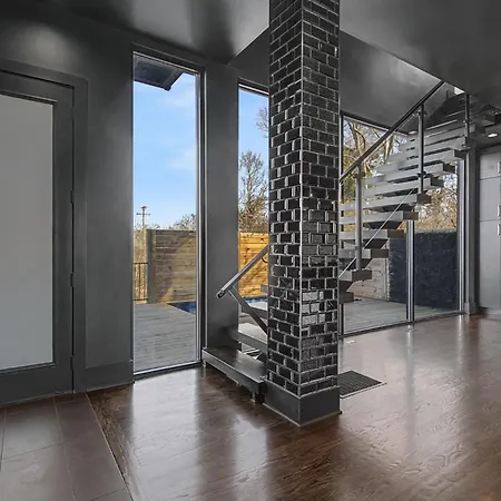 Modern Oasis Downtown Skyline View Prime *