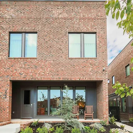 Pool, Hot Tub, Sauna & Firepit- 7 Min To Broadway Apartment