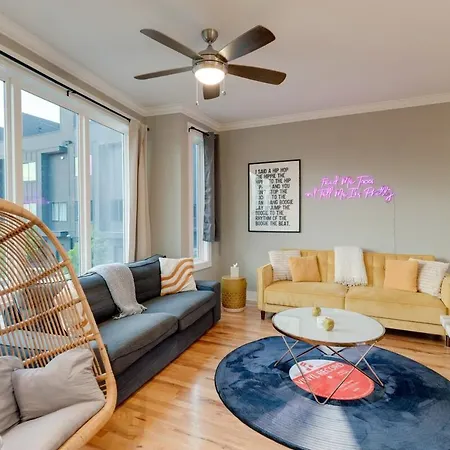 Rooftop Skyline View-close To Broadway-sleeps 8 * Nashville