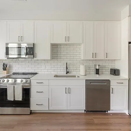Landing Beautiful 2Bd Gym Courtyard Apartment Nashville