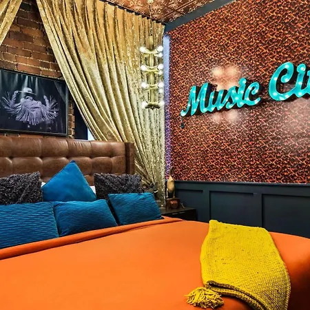 The Velvet Vault-luxury Downtown Loft With River View & Walk To Broadway Holiday home Nashville
