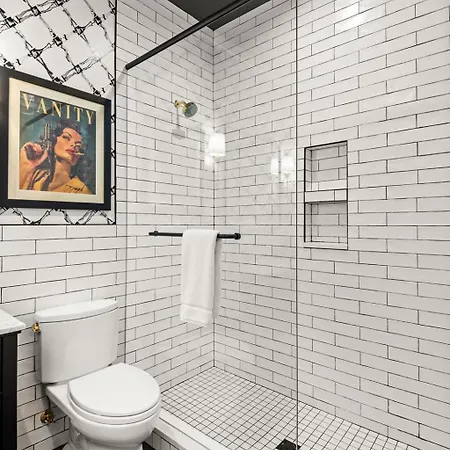 The Velvet Vault-luxury Downtown Loft With River View & Walk To Broadway Holiday home