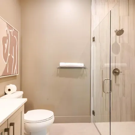 Bachelorette Dream | 2 Units | 8 Kings + 8 Baths Apartment Nashville