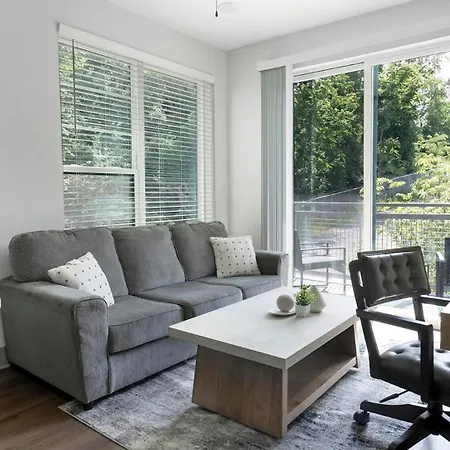 Landing Beautiful 2Bd Gym Courtyard Apartment *
