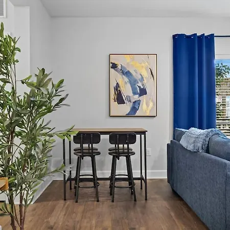 Spacious 2br N Gulch Walk To Broadway & Rooftops Apartment *
