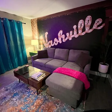 Apartment Riverside Rhythm! Waterfront & Walk To Broadway!