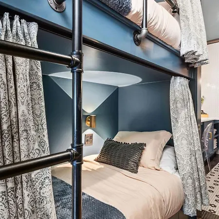 The Songbird-luxury Penthouse Steps To Broadway Nashville