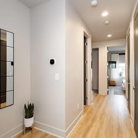 Bachelorette Dream | 2 Units | 8 Kings + 8 Baths * Nashville