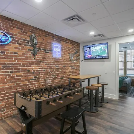 The Honky Tonk 2 Blocks To Broadway,printers Alley Holiday home