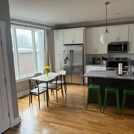 Rooftop Skyline View-close To Broadway-sleeps 8 Nashville