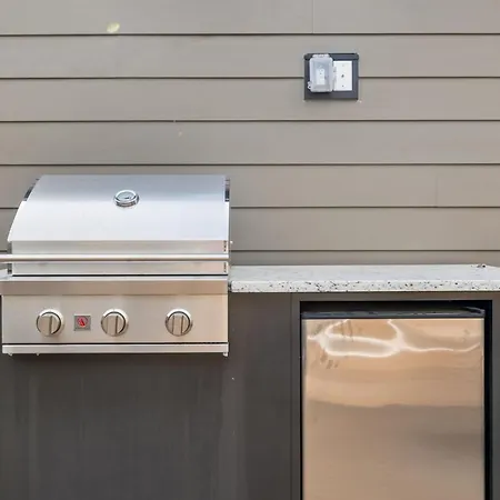 Modern 4br Townhouse Rooftop Lounge * Nashville