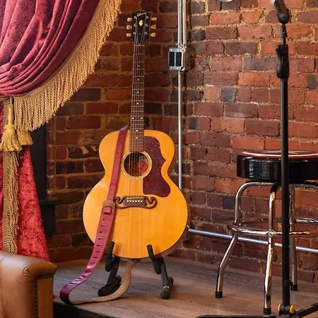 Holiday home The Velvet Vault-luxury Downtown Loft With River View & Walk To Broadway *