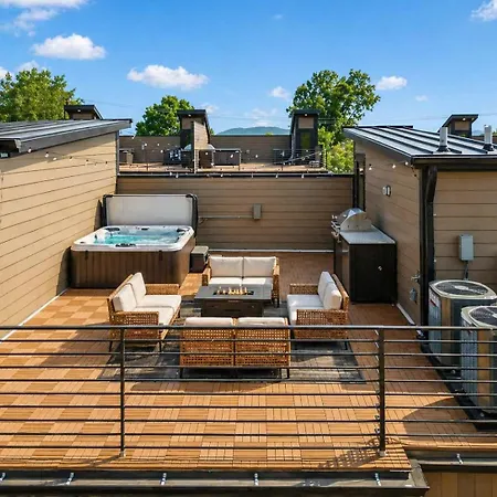 Apartment Modern 4br Townhouse Rooftop Lounge