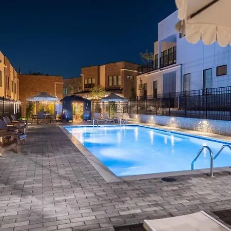 Bachelorette Dream | 2 Units | 8 Kings + 8 Baths Nashville