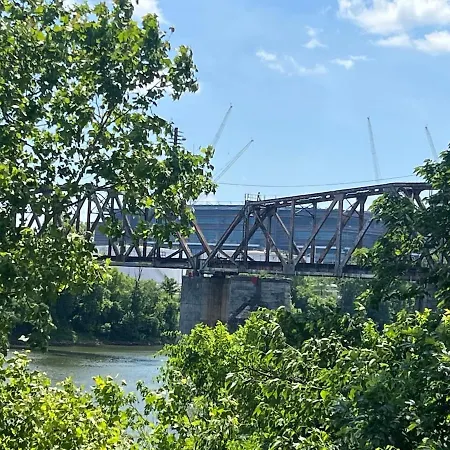 Riverside Rhythm! Waterfront & Walk To Broadway! * Nashville
