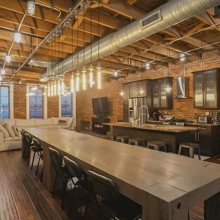 Holiday home The Library-downtown Luxury Penthouse Printers Alley Steps To Broadway Nashville