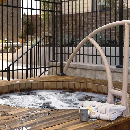 Bachelorette Dream | 2 Units | 8 Kings + 8 Baths *