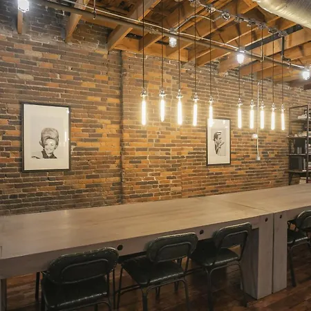 The Library-downtown Luxury Penthouse Printers Alley Steps To Broadway Holiday home