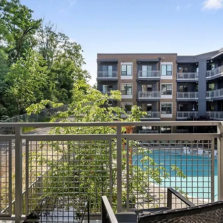 Landing Beautiful 2Bd Gym Courtyard Apartment *