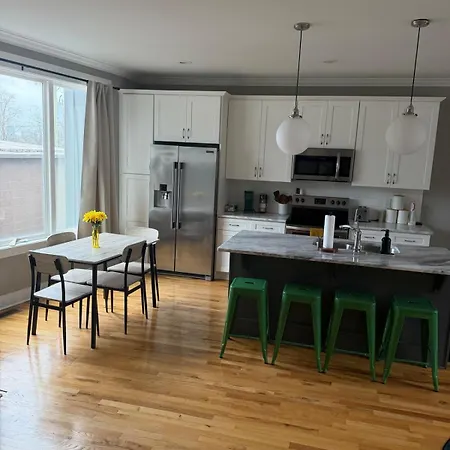 Apartment Rooftop Skyline View-close To Broadway-sleeps 8