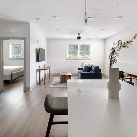 Landing Beautiful 2Bd Gym Courtyard * Nashville