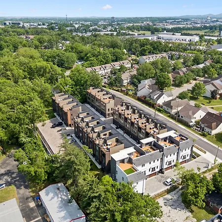 Modern 4br Townhouse Rooftop Lounge Apartment Nashville