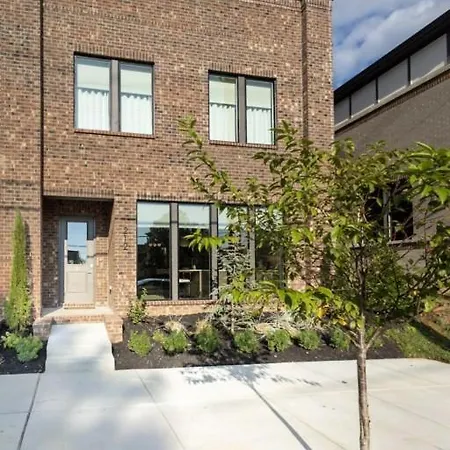 Bachelorette Dream | 2 Units | 8 Kings + 8 Baths Nashville