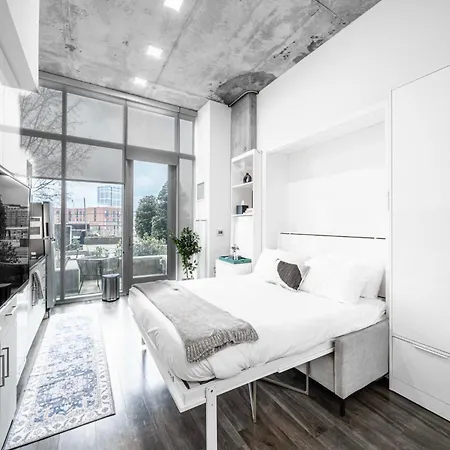 Kenect In Midtown Apartment