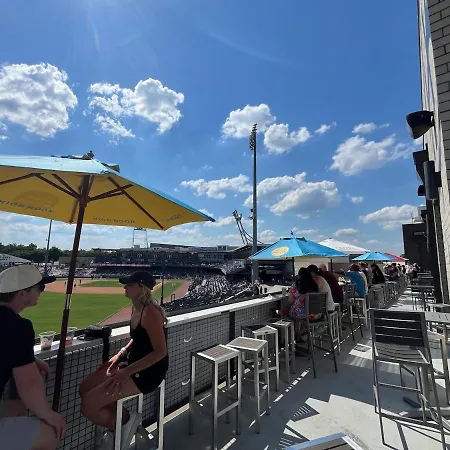 Riverside Rhythm! Waterfront & Walk To Broadway! * Nashville