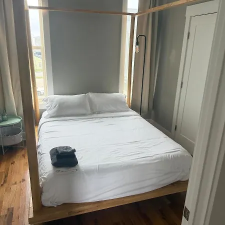 Apartment Rooftop Skyline View-close To Broadway-sleeps 8 Nashville