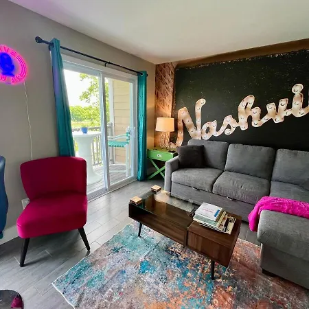 Riverside Rhythm! Waterfront & Walk To Broadway! Apartment