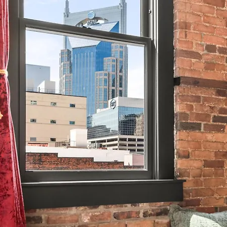 The Songbird-luxury Penthouse Steps To Broadway