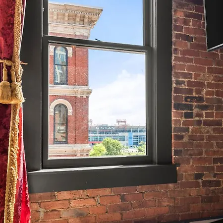 The Songbird-luxury Penthouse Steps To Broadway Holiday home *