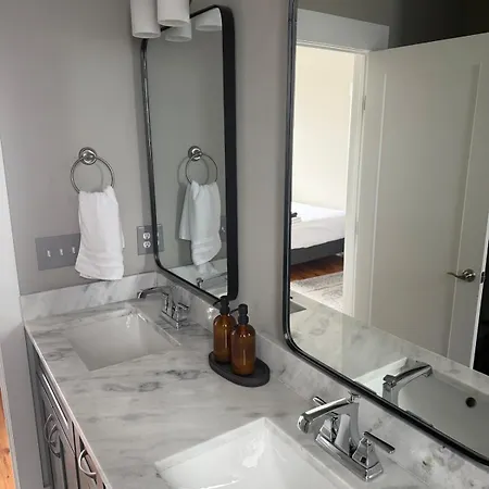 Rooftop Skyline View-close To Broadway-sleeps 8 *