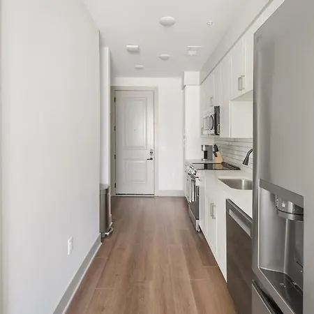 Apartment Landing Beautiful 2Bd Gym Courtyard *