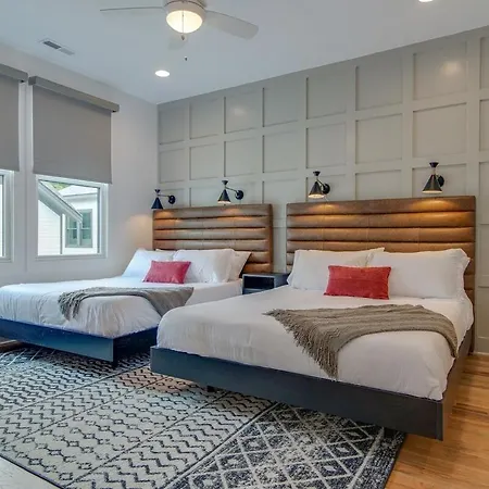 Modern East Townhome Walk To Local Favorite Restaurants And Bars 2 Car Garage Smart Tvs In Every Near Five Points The Gulch And 10 Min To Broadway 24 Hr Hospitality Holiday home *