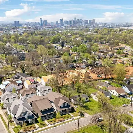 Holiday home Modern East Townhome Walk To Local Favorite Restaurants And Bars 2 Car Garage Smart Tvs In Every Near Five Points The Gulch And 10 Min To Broadway 24 Hr Hospitality *